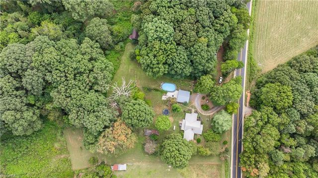 6781 Erect Road, Seagrove, NC 27341