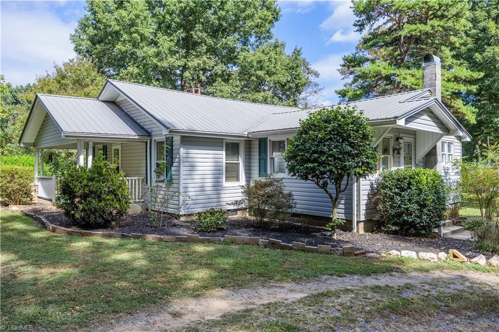 6781 Erect Road, Seagrove, NC 27341