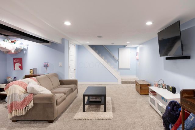 6435 Harlem Road, New Albany, OH 43054