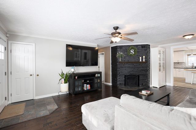 6435 Harlem Road, New Albany, OH 43054