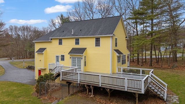 37 Jacques Rd, Tyngsborough, MA 01879