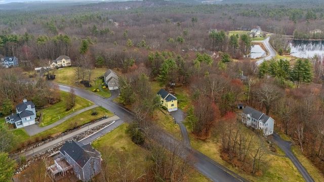 37 Jacques Rd, Tyngsborough, MA 01879