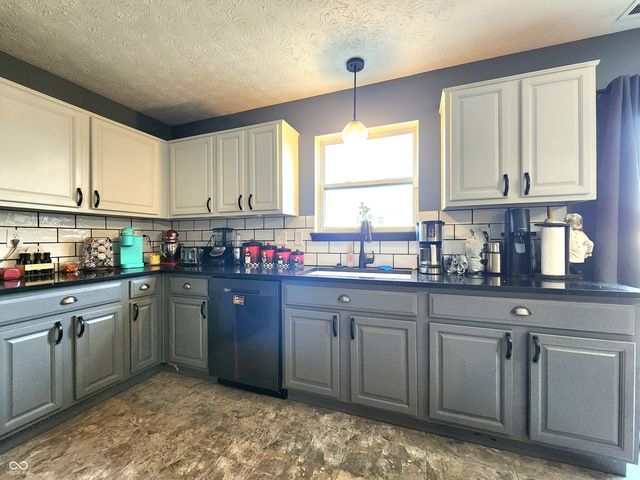 1606 Huntzinger Boulevard, Pendleton, IN 46064