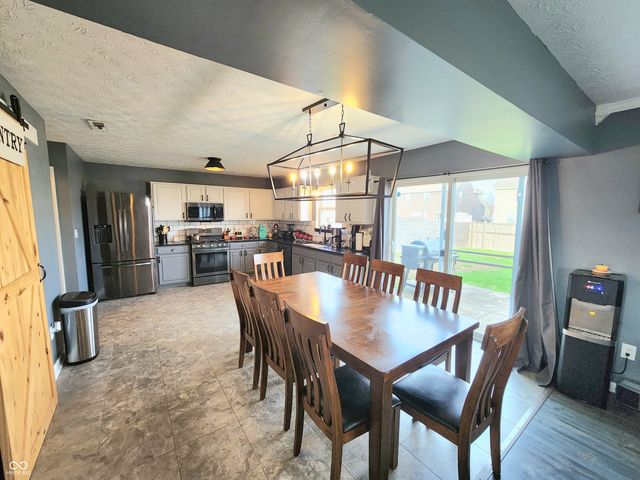 1606 Huntzinger Boulevard, Pendleton, IN 46064