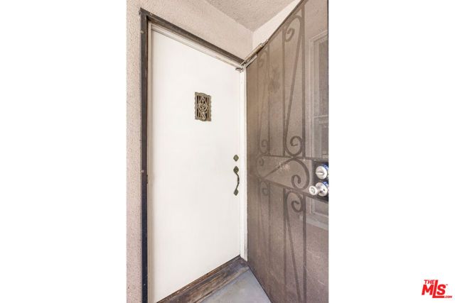 2215 Allesandro Way, Los Angeles, CA 90039