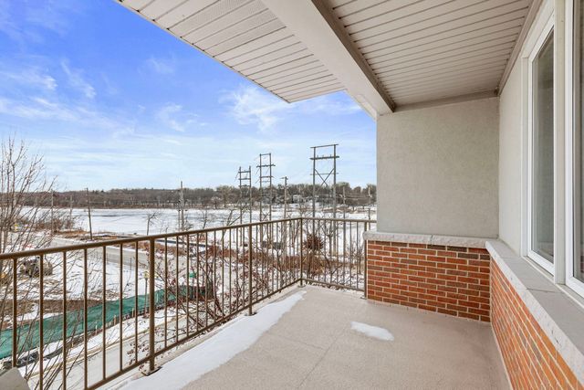 10 Ford Street 306, Geneva, IL 60134