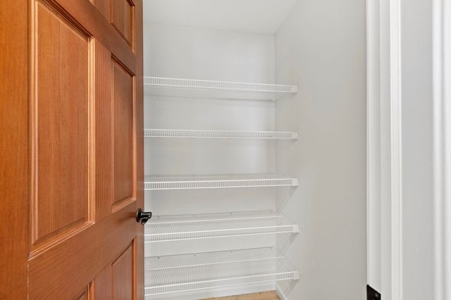 10 Ford Street 306, Geneva, IL 60134