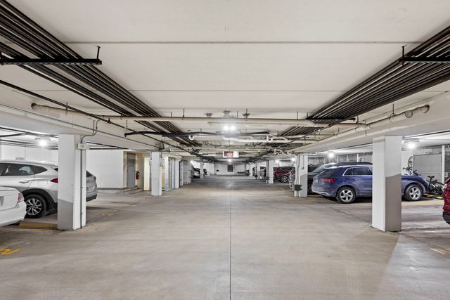 10 Ford Street 306, Geneva, IL 60134