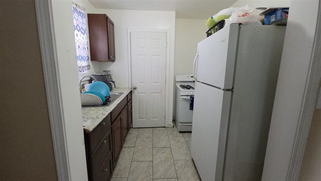 19329 Waltham Street, Detroit, MI 48205