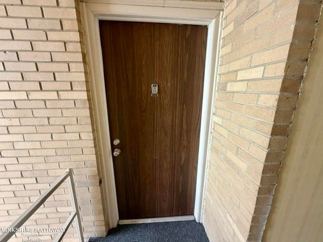 4921 Crooks Road, Royal Oak, MI 48073