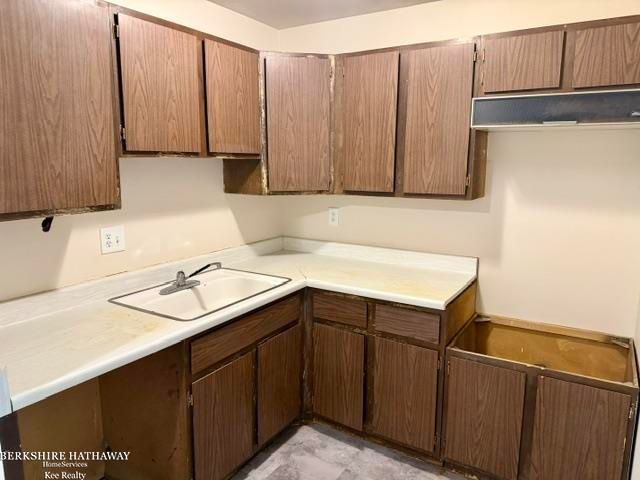 4921 Crooks Road, Royal Oak, MI 48073