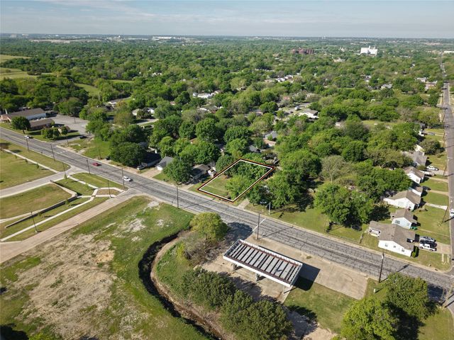 484 S Dewey Avenue, Sherman, TX 75090
