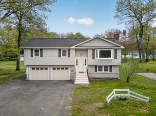 27 Townsend Avenue, Salem, NH 03079