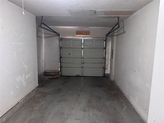 205 Barrett Place, Edmond, OK 73003