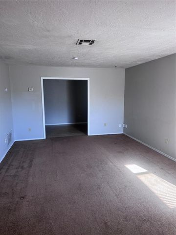 205 Barrett Place, Edmond, OK 73003