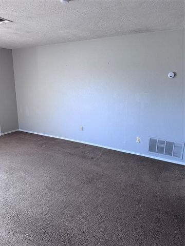 205 Barrett Place, Edmond, OK 73003