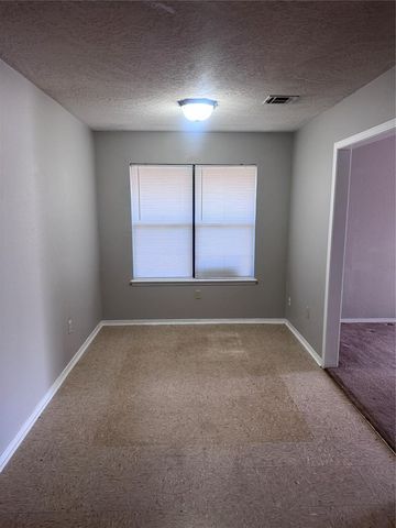 205 Barrett Place, Edmond, OK 73003