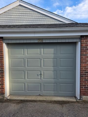 206 Greenbrook Dr 206, Stoughton, MA 02072