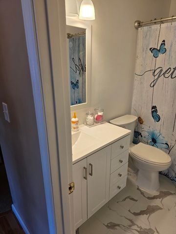 206 Greenbrook Dr 206, Stoughton, MA 02072