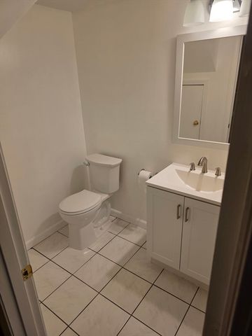 206 Greenbrook Dr 206, Stoughton, MA 02072