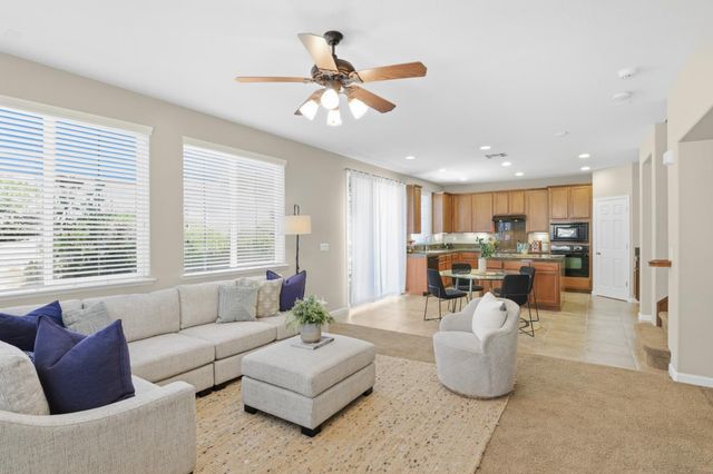 1143 Barnhill Ln, Lincoln, CA 95648