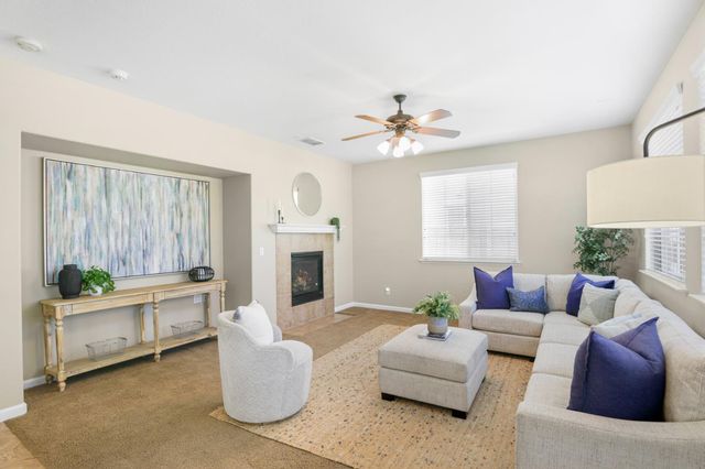1143 Barnhill Ln, Lincoln, CA 95648