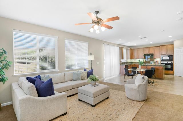 1143 Barnhill Ln, Lincoln, CA 95648