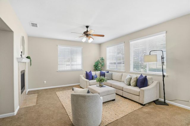 1143 Barnhill Ln, Lincoln, CA 95648