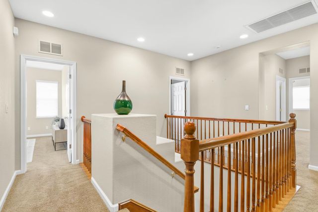 1143 Barnhill Ln, Lincoln, CA 95648
