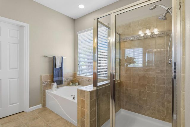1143 Barnhill Ln, Lincoln, CA 95648