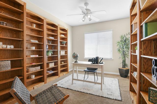 1143 Barnhill Ln, Lincoln, CA 95648