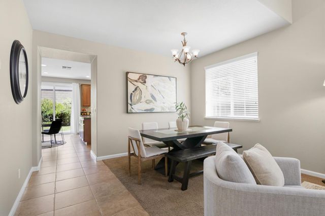 1143 Barnhill Ln, Lincoln, CA 95648