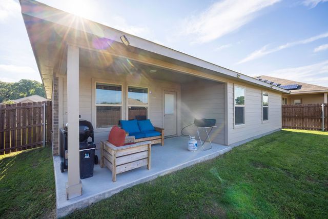 204 Asheville Street, Azle, TX 76020