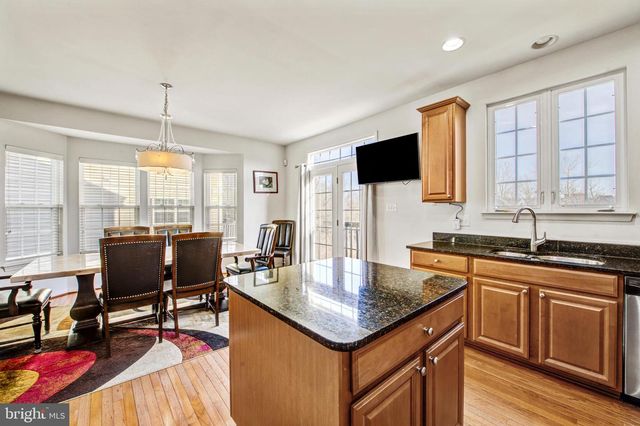 522 BOXWOOD LN, Woodbury, NJ 08096