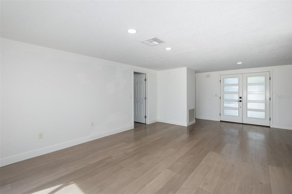 Image 9 of property listing at 9816 SAN MATEO WAY, Port Richey, FL 34668