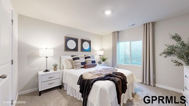 11462 Stony Point Drive, Papillion, NE 68046