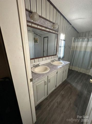 120 N Bear Creek Road, Asheville, NC 28806