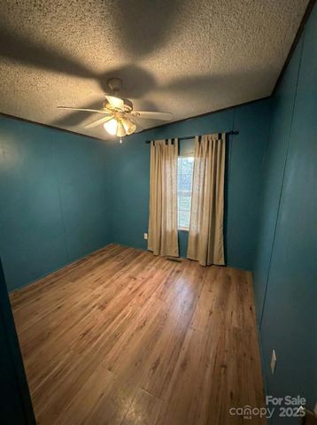 120 N Bear Creek Road, Asheville, NC 28806