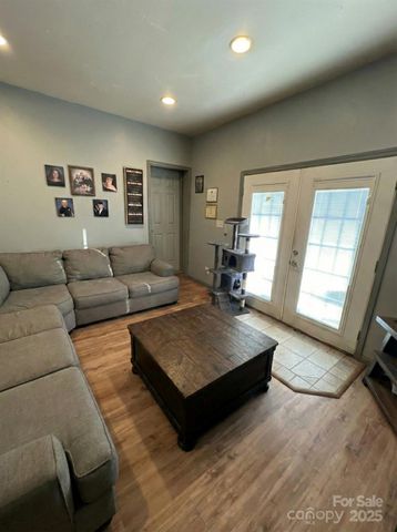 120 N Bear Creek Road, Asheville, NC 28806