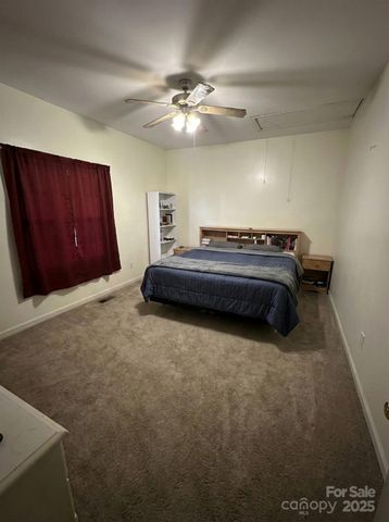 120 N Bear Creek Road, Asheville, NC 28806