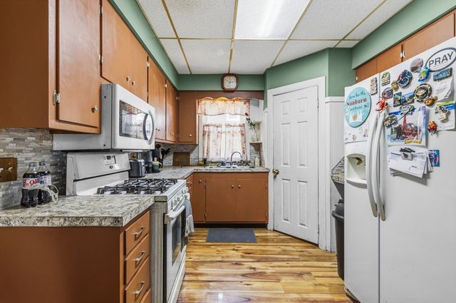 381 Park St, New Bedford, MA 02740