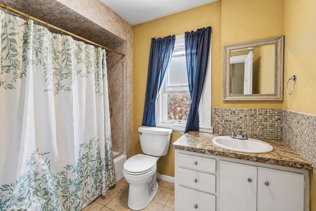 381 Park St, New Bedford, MA 02740