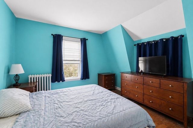 381 Park St, New Bedford, MA 02740