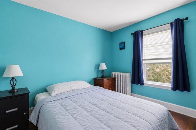 381 Park St, New Bedford, MA 02740