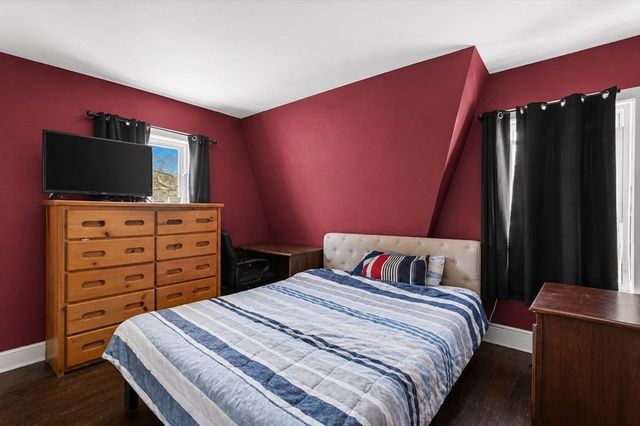 381 Park St, New Bedford, MA 02740