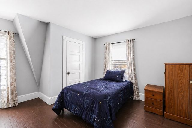 381 Park St, New Bedford, MA 02740
