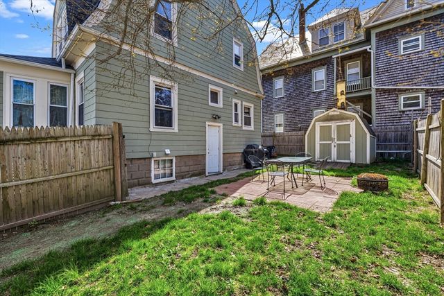 381 Park St, New Bedford, MA 02740