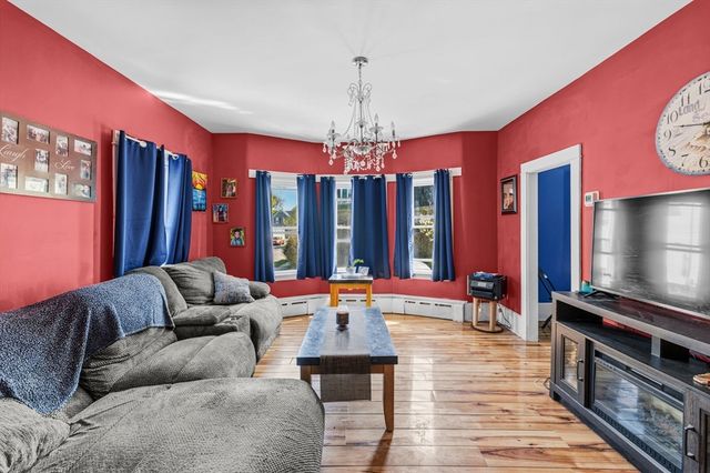 381 Park St, New Bedford, MA 02740