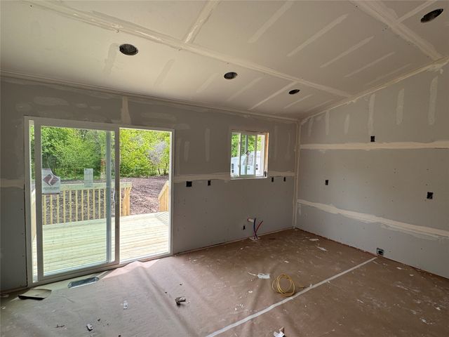 405 NE 43 Avenue, Des Moines, IA 50313