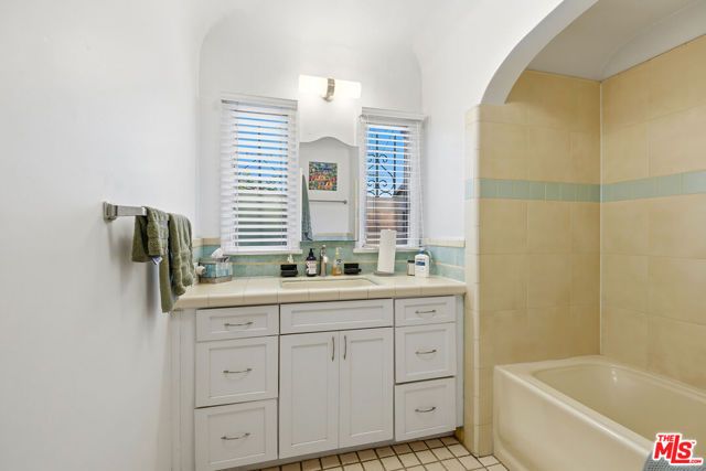 1149 S Crescent Heights Boulevard, Los Angeles, CA 90035